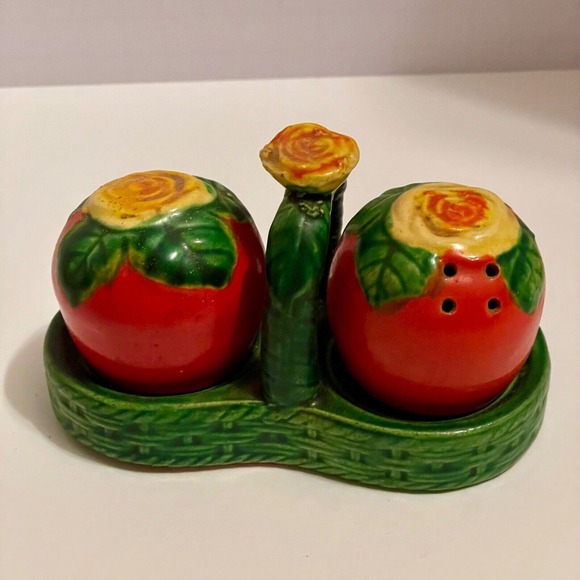 Vintage Ceramic Red Tomato Salt and Pepper Shakers Set with‎ Green Basket Caddy - Picture 1 of 8